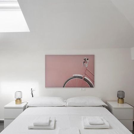 2 Bedroom 2 Bathroom Apt - Duomo 1 Milano Ngoại thất bức ảnh