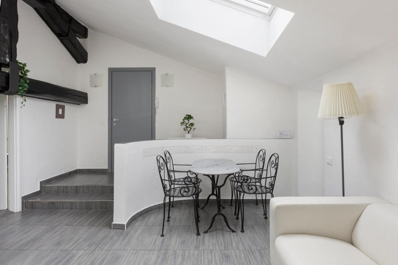 2 Bedroom 2 Bathroom Apt - Duomo 1 Milano Ngoại thất bức ảnh