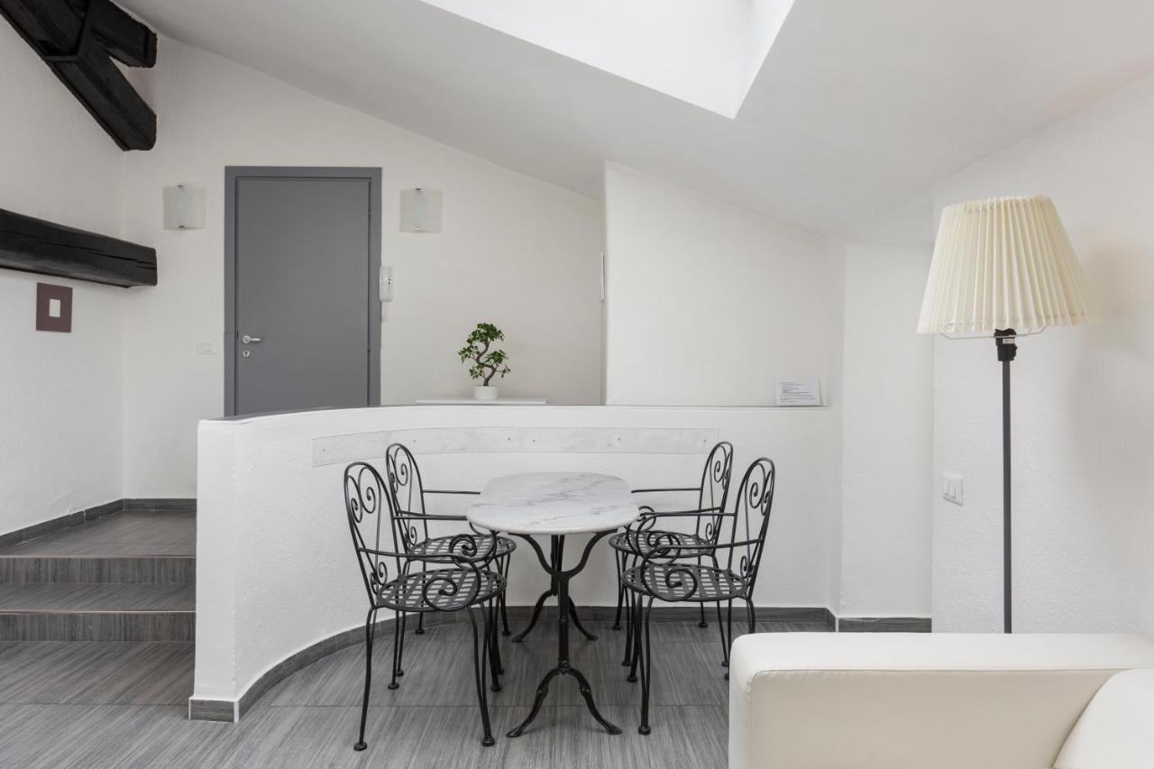 2 Bedroom 2 Bathroom Apt - Duomo 1 Milano Ngoại thất bức ảnh