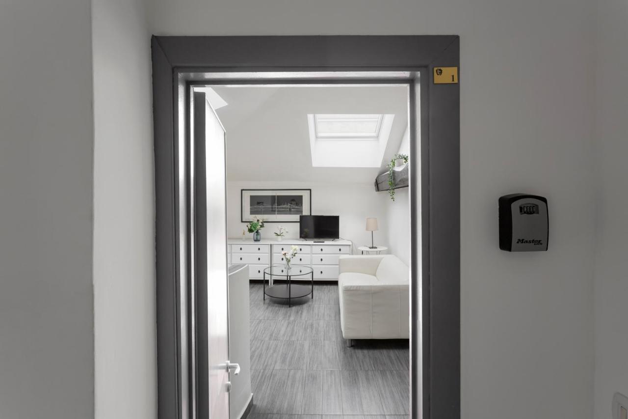 2 Bedroom 2 Bathroom Apt - Duomo 1 Milano Ngoại thất bức ảnh